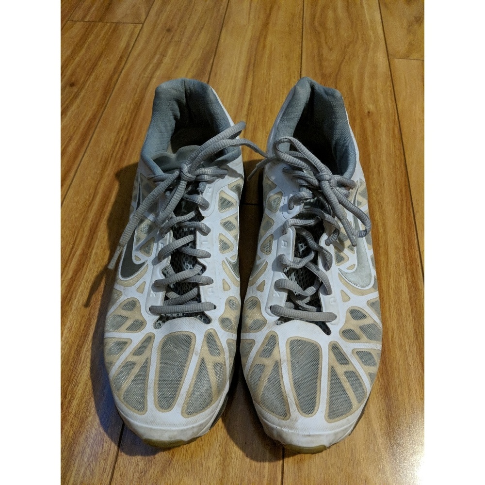 White Nike Air Max